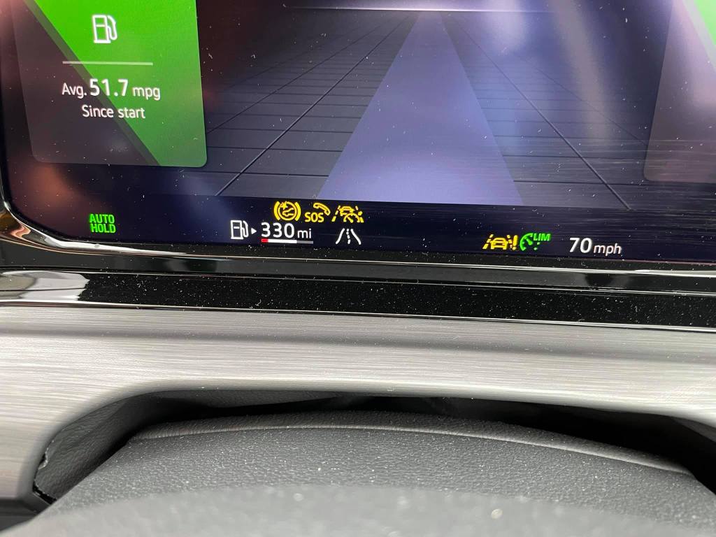 Photo of the dashboard showing multiple error lights