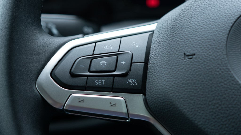 Photo of the cruise control controls